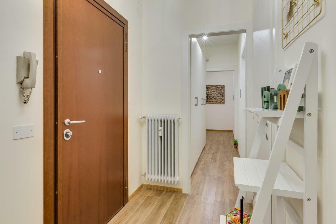 Rooms Vidar Train Station Municipalità di Municipalità di Marghera Kültér fotó